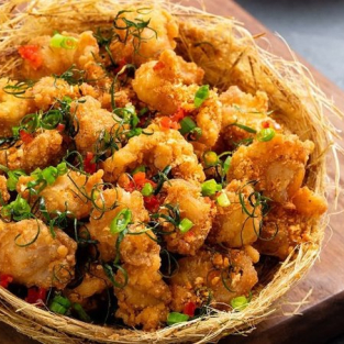 SỤN GÀ CHIÊN NƯỚC MẮM CHÁY TỎI